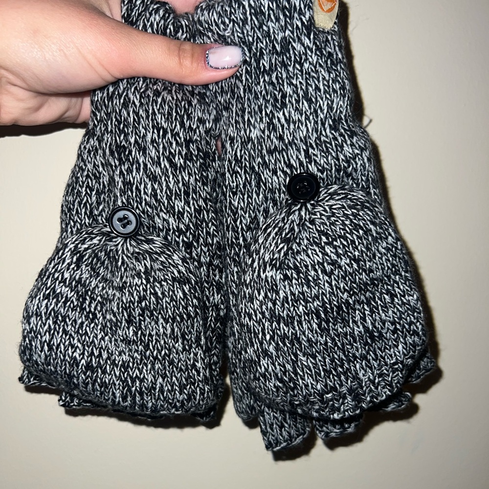 NEW Mittens